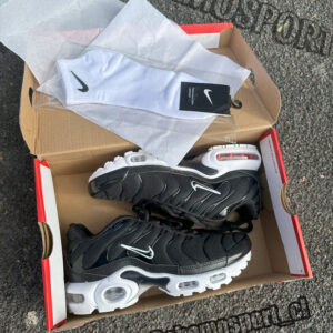 NIKE TN PLUS BLACK/WHITE